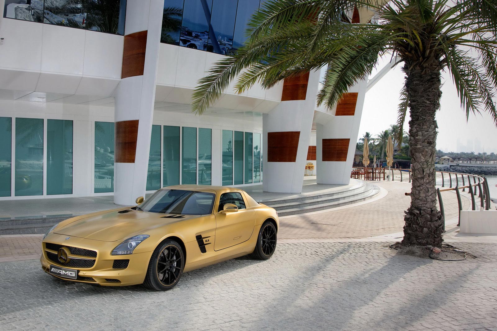 Mercedes-SLS-AMG-Desert-Gold-7