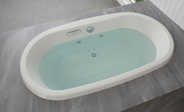 Jacuzzi Luxury Bath - The Mio