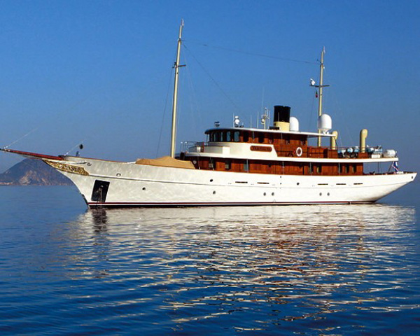Johnny Depp's Vajoliroja Yacht
