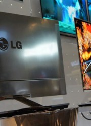 31-inch LG World's Slimmest OLED 3DTV