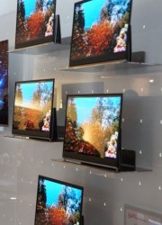LG's 15-inch 15EL9500 OLED TV
