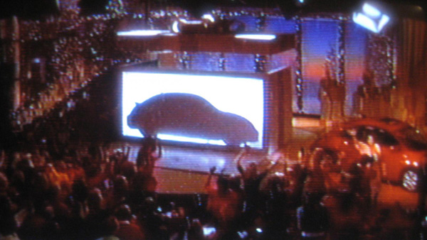 Oprah Winfrey gives away 2012 Volkswagen Beetle to audience