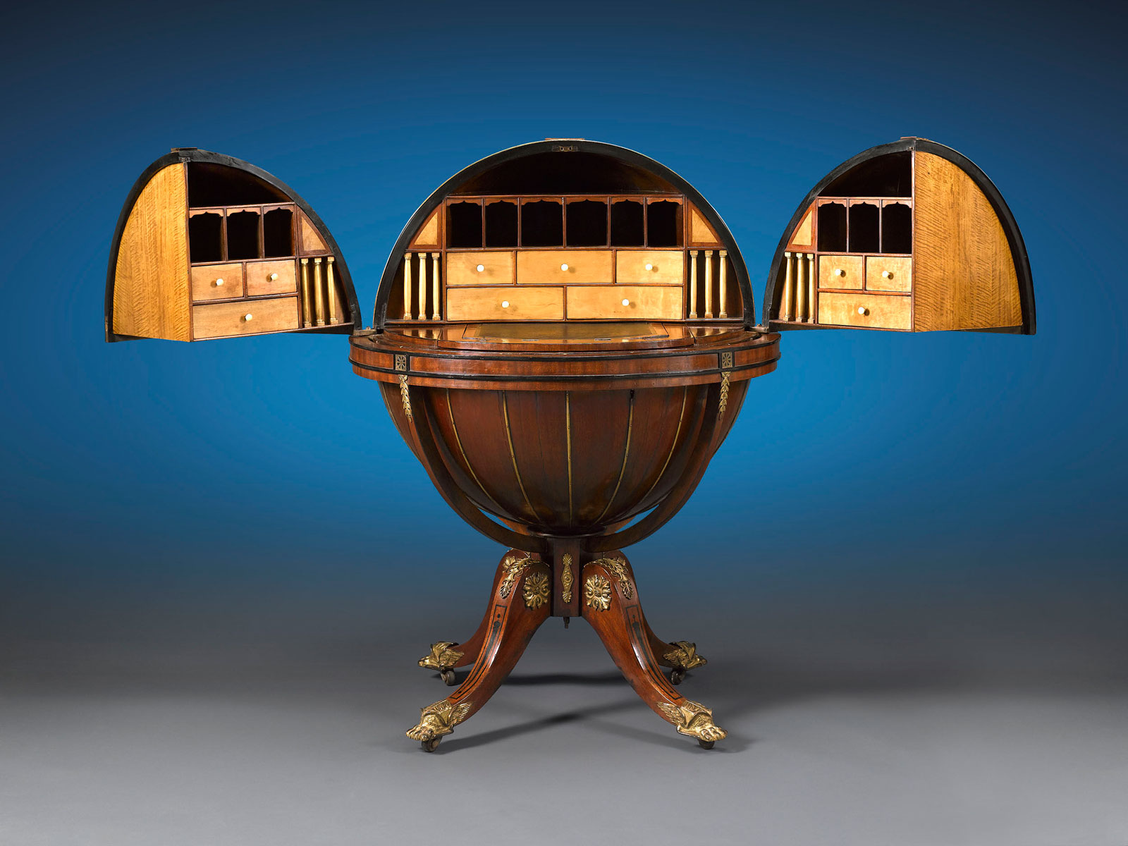 1810 English Globe Writing Desk