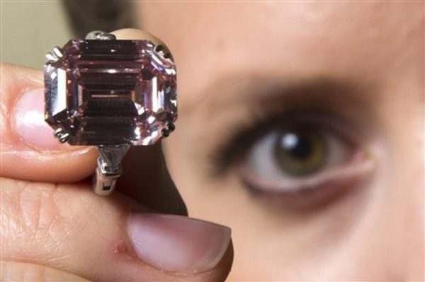 Rare Fancy Intense Pink Diamond Ring