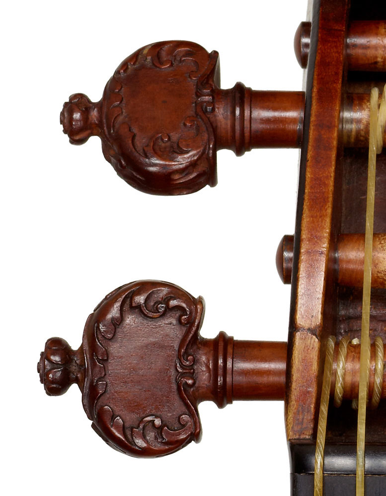 Lady-Blunt-Stradivarius-Violin-of-1721-14.jpg
