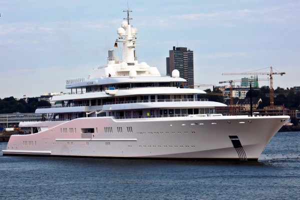 Roman Abramovich's Eclipse Yacht - extravaganzi.com