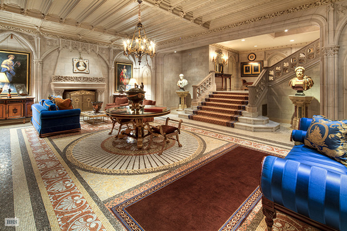 http://www.extravaganzi.com/wp-content/uploads/2011/08/The-Woolworth-Mansion-Off-Fifth-Avenue-1.jpg