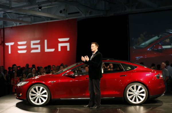 Tesla Model S Sedan Makes First Public Appearance