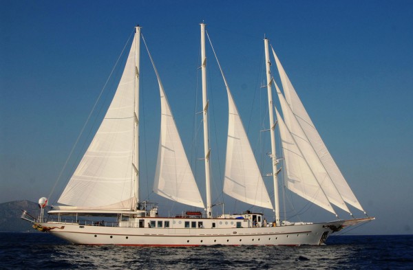 Montigne Motor-sailor Yacht