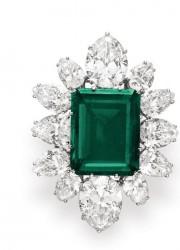 An emerald and diamond pendant brooch also by Bvlgari sold for $6.57 million