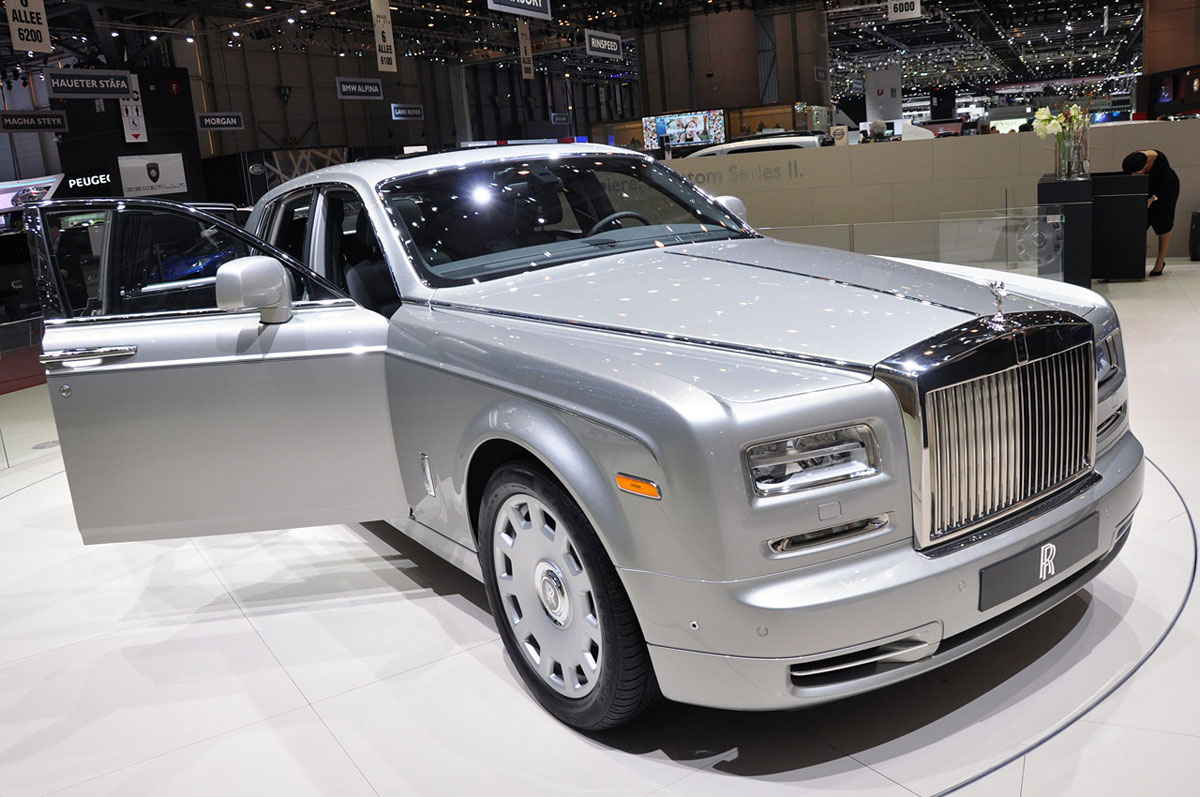 http://www.extravaganzi.com/wp-content/uploads/2012/03/Rolls-Royce-Phantom-Series-II-5.jpg