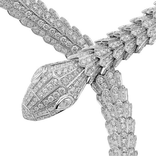 Bulgari Serpenti necklace in white gold and diamonds