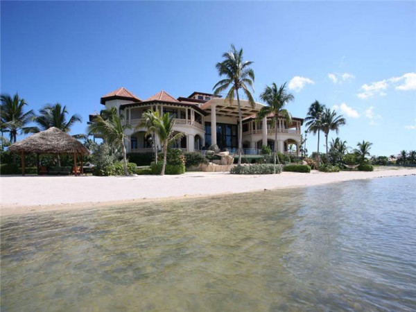 Castillo Calibre - Luxury Beachfront Mansion