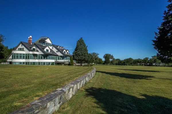 William Burgin Waterfront Residence in Rhode Island