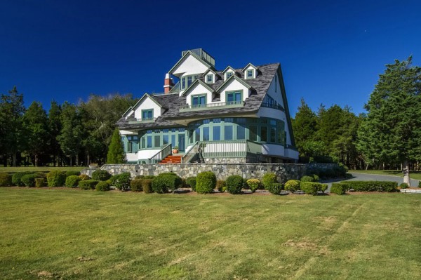 William Burgin Waterfront Residence in Rhode Island