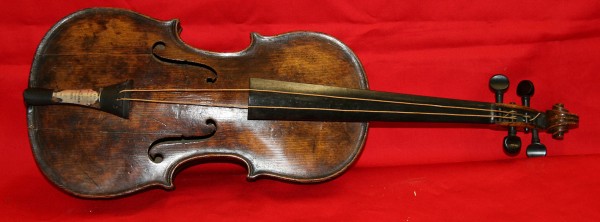 Titanic violin played by the Wallace Hartley