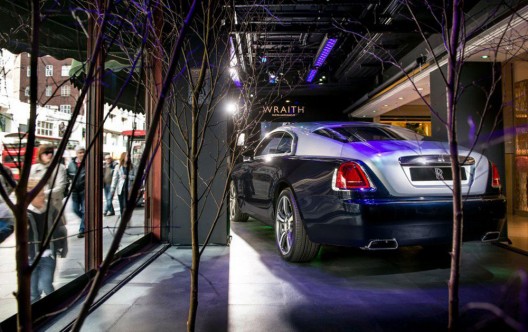Rolls-Royce Wraith in Harrods Window