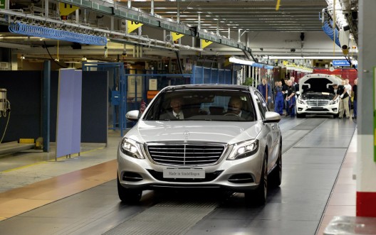 2014 Mercedes-Benz S-Class enters production