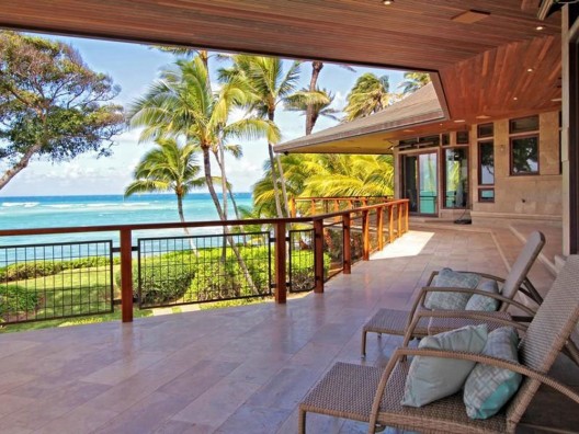 Magnificent beachfront residence in Hawaii