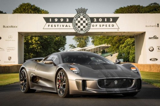 Jaguar Shocks Goodwood Crowd with C-X75 Dynamic Debut