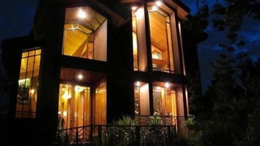 Own It: Frank Lloyd Wright-Inspired Villa on Market for $2.8M