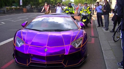 Aventador confiscated by the police in London because the car was not insured