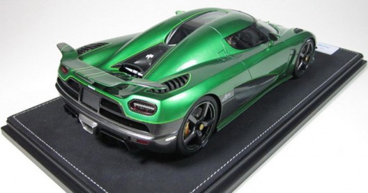 Lovers of miniature cars now have the opportunity to choose from two interesting cars in scale of 1:18