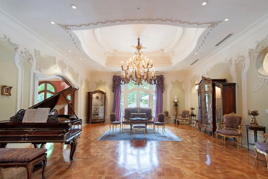 1091 Laurel Way, Beverly Hills, California is a, private, gated, French Rococco style Tennis Court estate