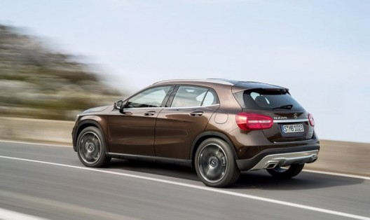 Mercedes has released the first pictures and technical details of the new models of GLA