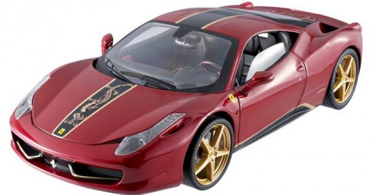 Lovers of miniature cars now have the opportunity to choose from two interesting cars in scale of 1:18