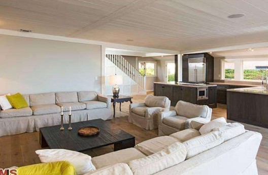 Leonardo DiCaprios ocean front Malibu home for sale for $18.9 million