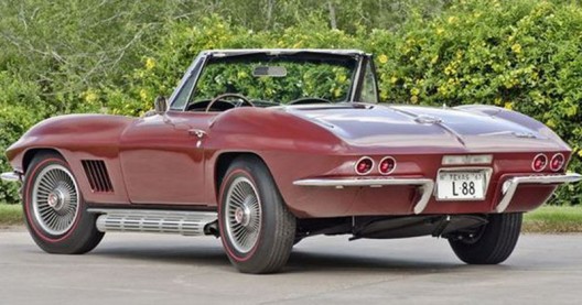 Mecum Auction House, a rare example of the Chevrolet Corvette from 1967 was sold for a record amount