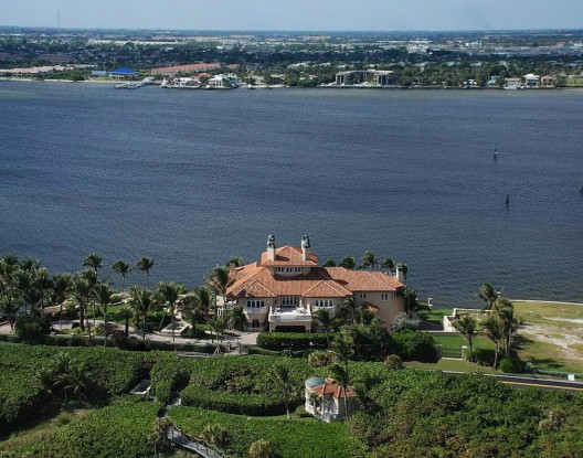 Town of Manalapan Florida has been listed on sale for $32.5 million