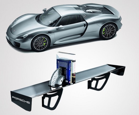 Porsche expands Drivers Selection range with more fan-focused items