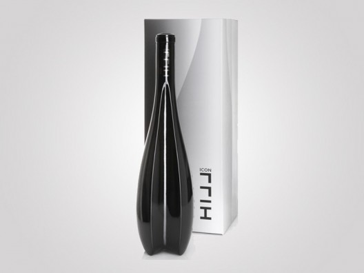 Zaha Hadid designs a limited edition wine bottle for Leo Hillinger