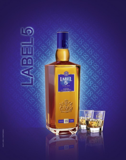 DIVE INTO A BLUE WORLD: LAUNCH OF LABEL 5 18 YO EXTRA RARE