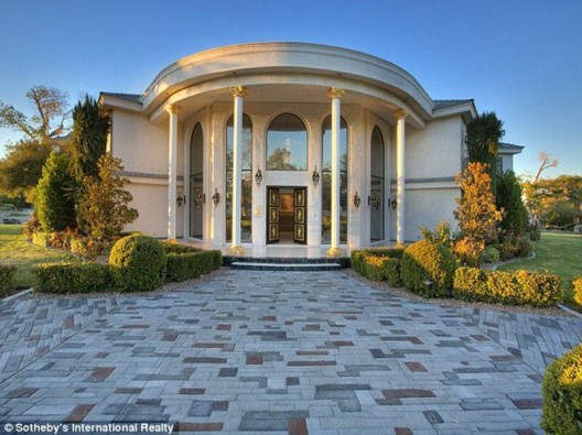 Casa de Shenandoah has been listed on sale for $48 million