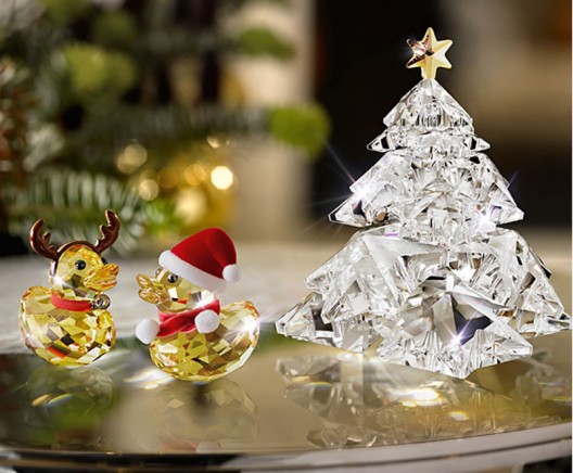 Swarovski Celebrates With 2013 Christmas Star And Christmas Tree