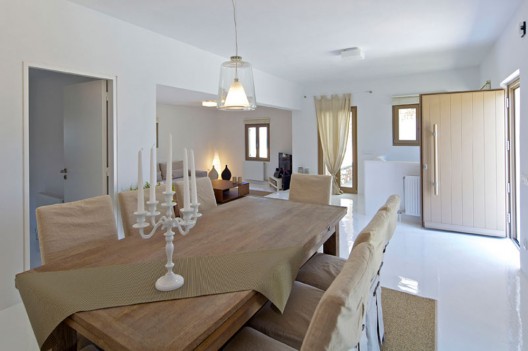 Traditional Charm Blended With Modern Luxury: Almyra Villa in Paros, Greece