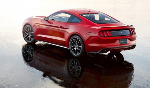 2015 Ford Mustang prepares to take on the world with a right hand version