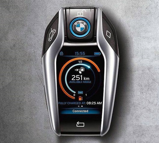 BMW has created for the model i8 a new kind of " key " with the display
