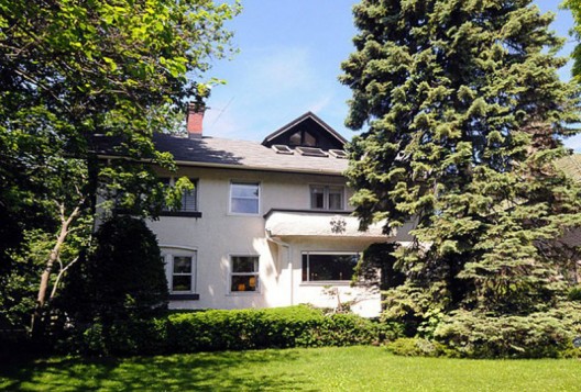 $940,000 for John Cusacks Family Home in Evanston