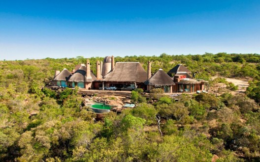 Exotic Luxury Villa Encompassed By Wilderness in South Africa