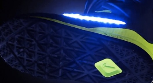 Flashy Lunarendor Quickstrike Snowboard Boots by Nike