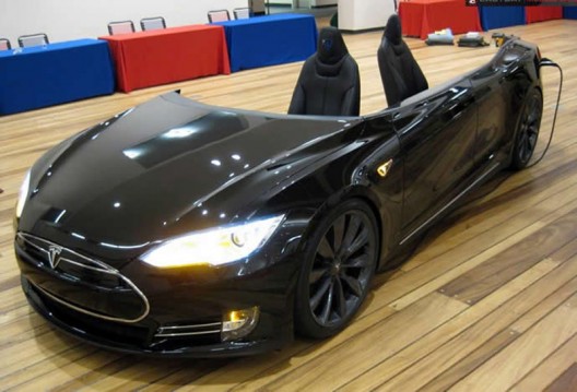 $70,000 Tesla Model S turned into office desk named Deskla