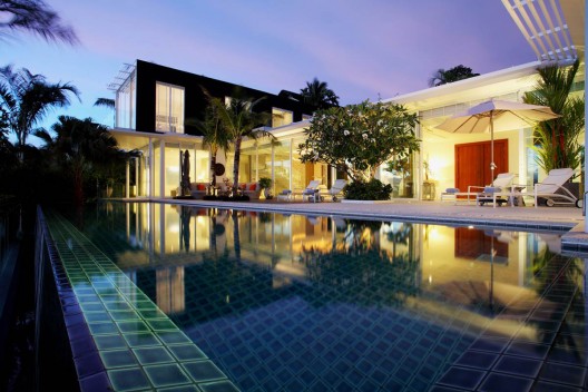 A stunning panoramic villa that makes a design statement in Phuket