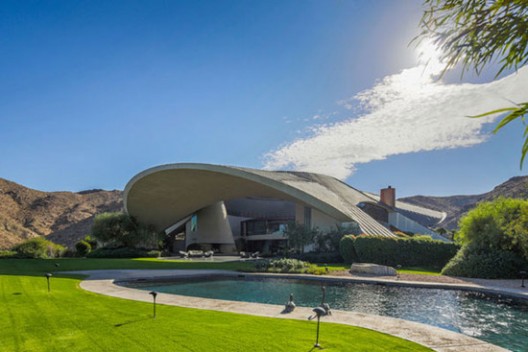 Reduced Price for Bob Hope’s Mushroom-shaped Residence in Palm Springs