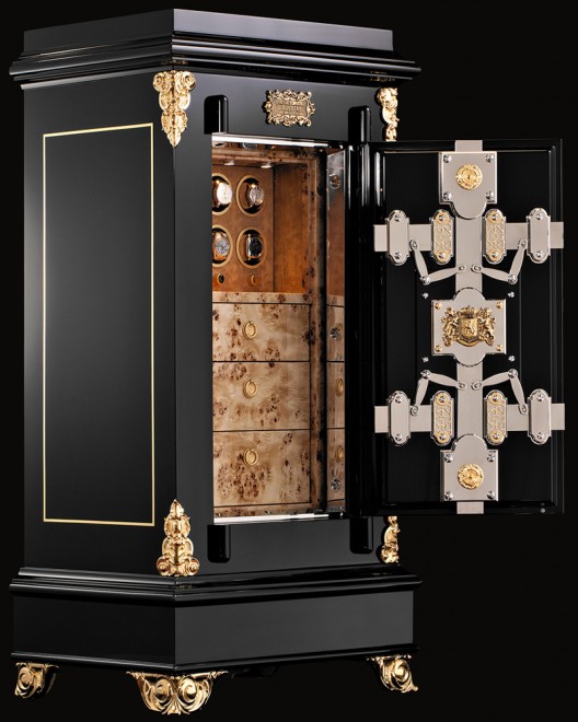 Döttling Completes Restoration on a Luxurious 19th Century Jewelry Safe