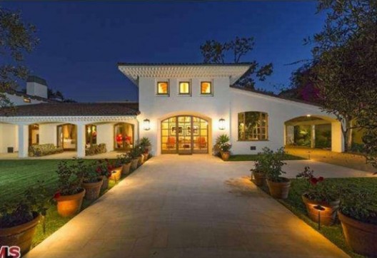 See inside Bruce Willis $18 million Beverly Hills Hacienda