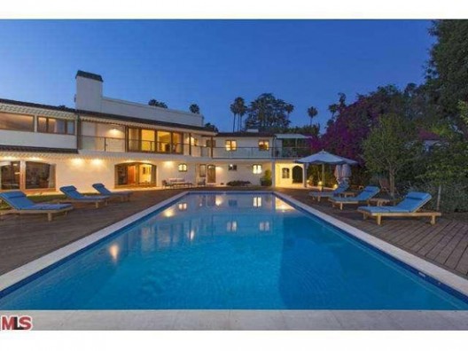 See inside Bruce Willis $18 million Beverly Hills Hacienda